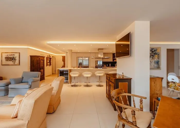 Center Luxury 2 Apartman