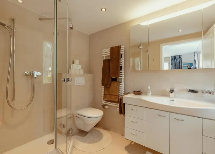 Center Luxury 2 *
